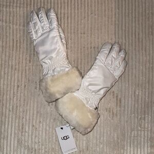 UGG Women's White Shearling Cuff Fur Lined Tech Gloves